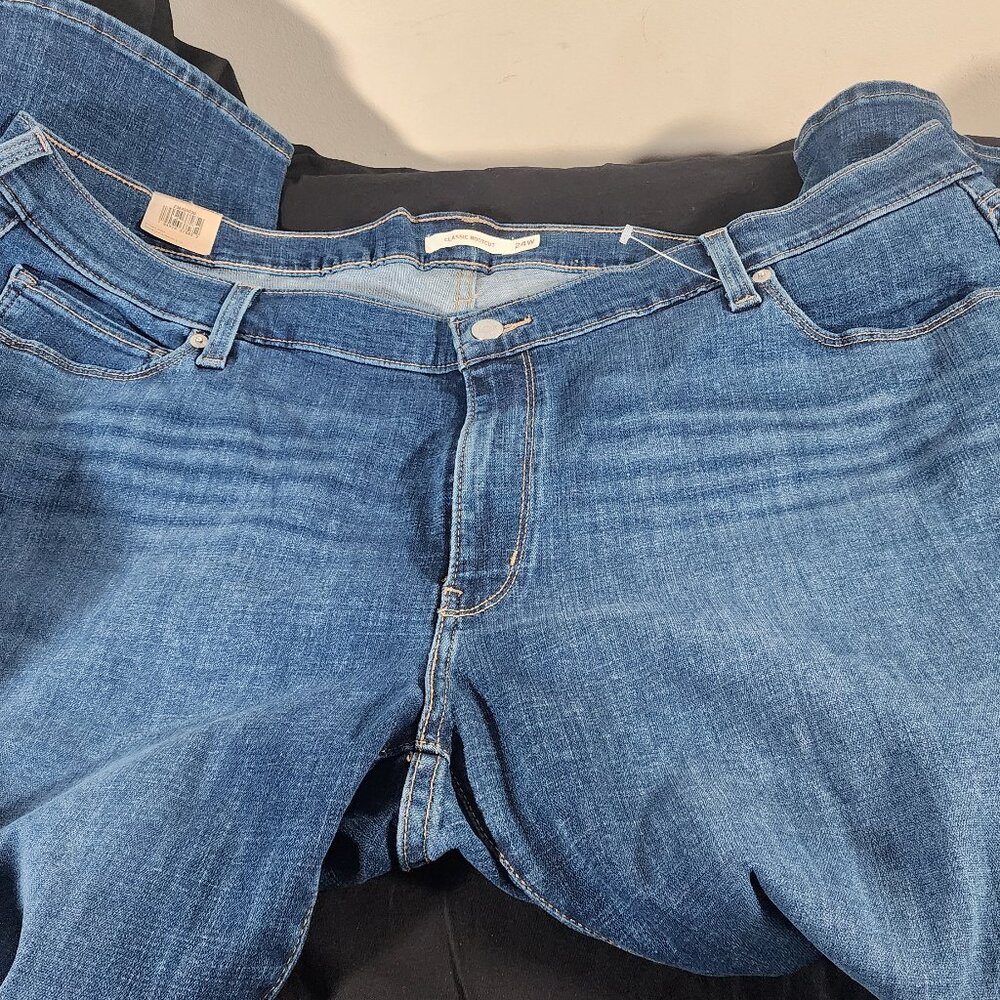 Levi's Straus Classic Bootcut Hyper soft Jeans Mid Rise Women’s 24W S Blue Denim
